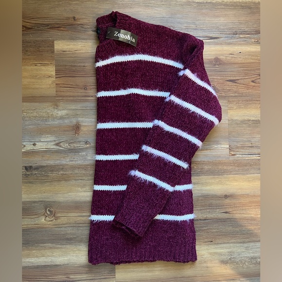 Zenobia Boutique Sweater - Picture 2 of 3